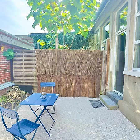 Petit Cocon A Avec Jardin Et Netflix Douai